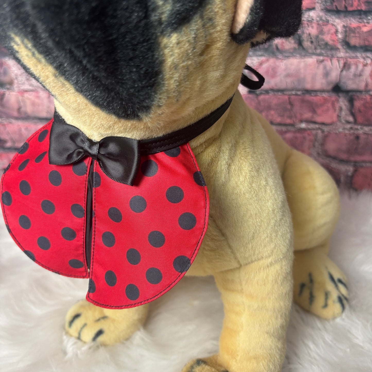 Ladybug Bib - 4 Pack