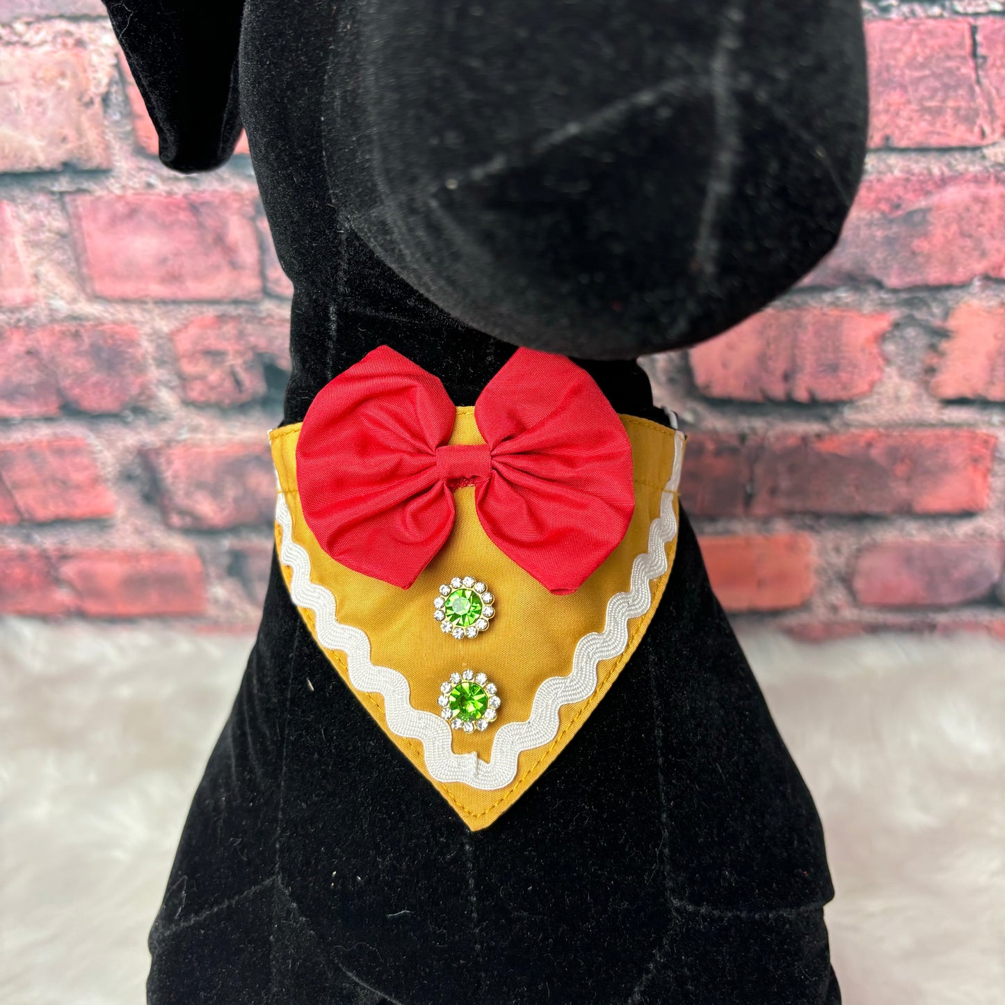 GINGERBREAD MAN BIBS - 4 PACK