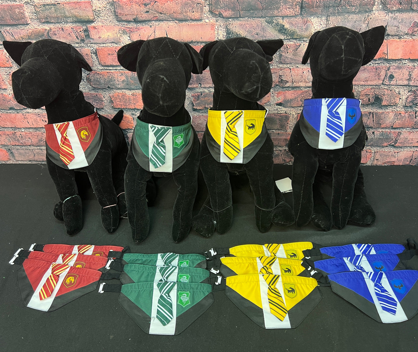 HARRY PUPPER GRYFFINDOR BIB 4 PACK