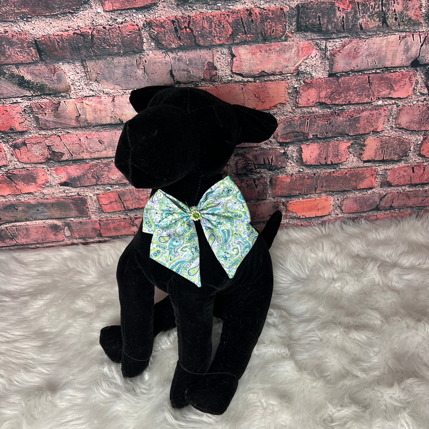 PASTEL GREEN PAISLEY BOWTIE WITH TAILS 6 PACK