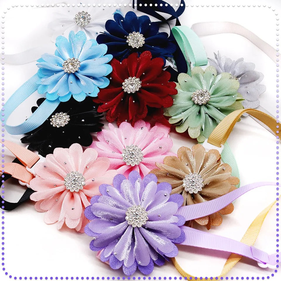 RHINESTONE SPRINKLED FLOWER NECKBAND GREEN 8 PACK