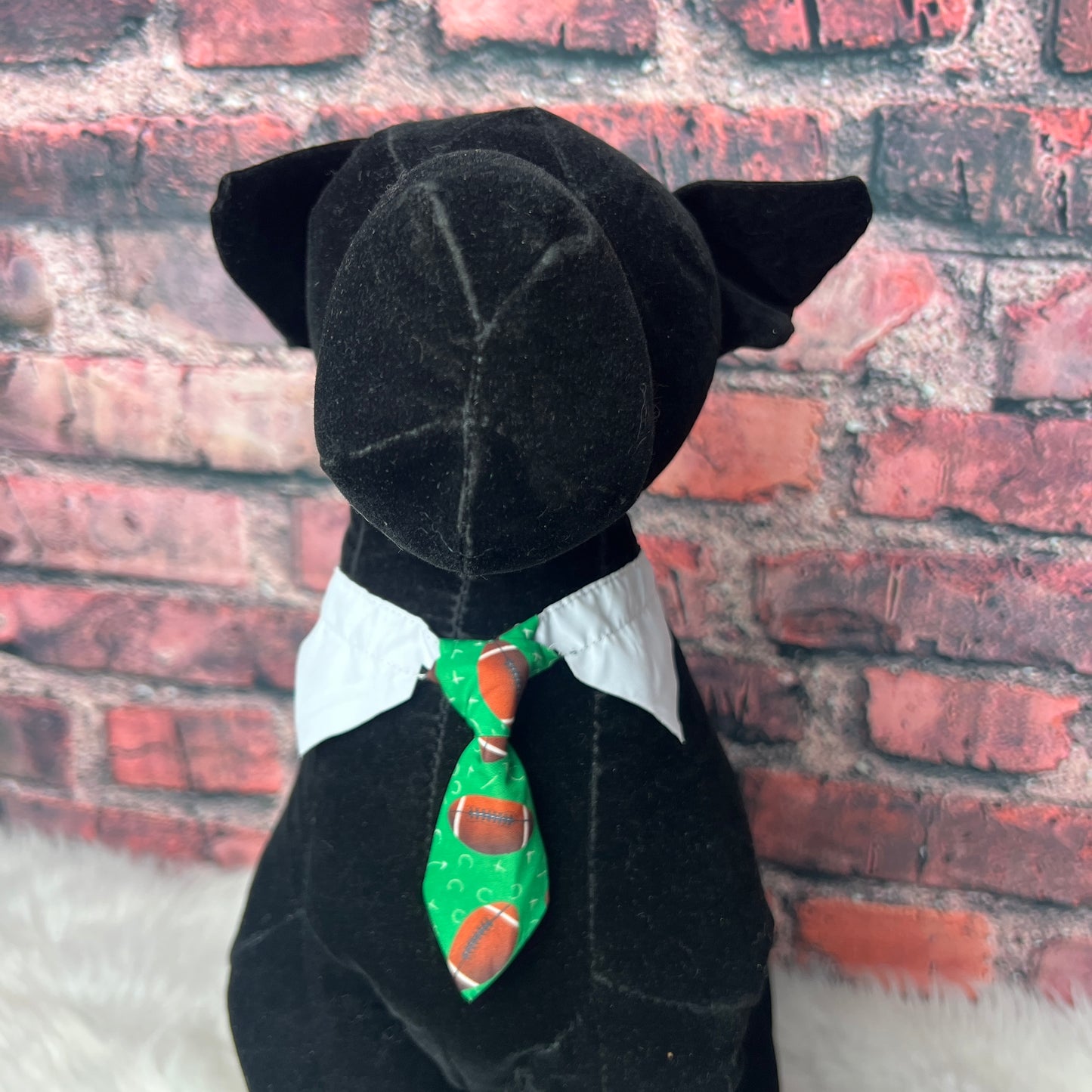 GREEN FOOTBALL TIE XS/S-4 PACK