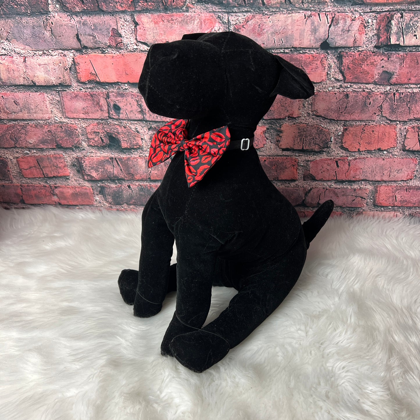 KISS THIS COLLAR BOWTIE - 6 PACK