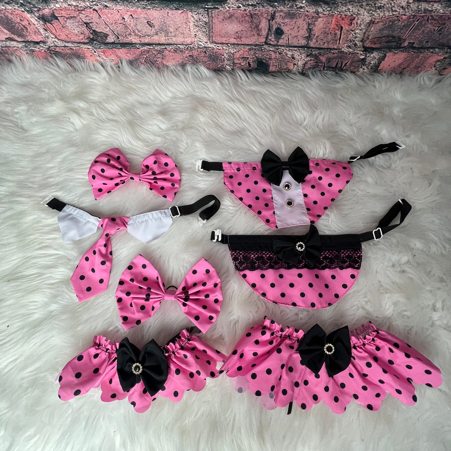 PINK W/ BLACK DOTS OVERSIZED BOW W/ RUBBER BAND 6 PACK