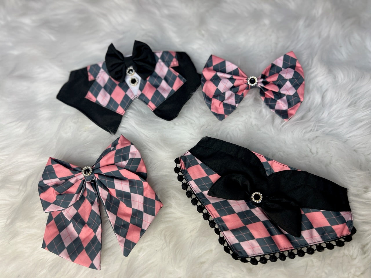 Pink and grey ARGYLE bow tie with tails(6 INCH)  6 pack