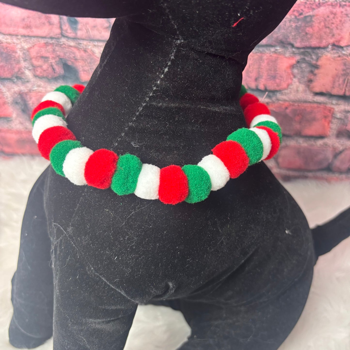 CHRISTMAS POMPOM NECKBANDS -S/M- 4 PACK