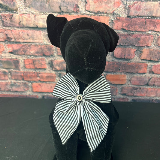 BLACK AND WHITE STRIP BOWTIE WITH TAILS 6 PACK