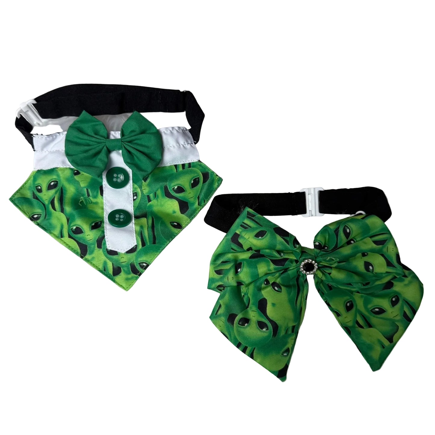 NEW GREEN ALIEN BOY BIB - 4 PACK