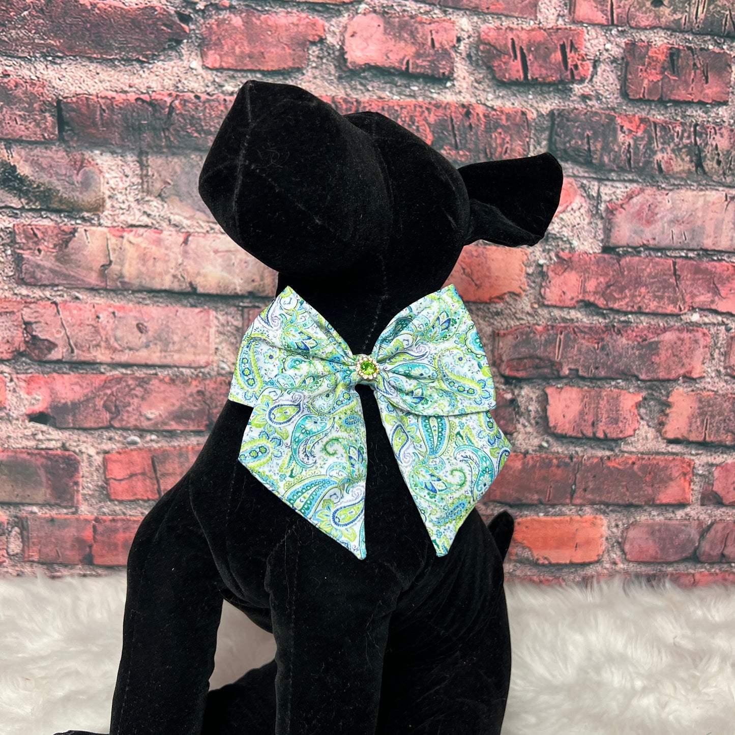 GREEN PAISLEY BOWTIE WITH TAILS 6 PACK