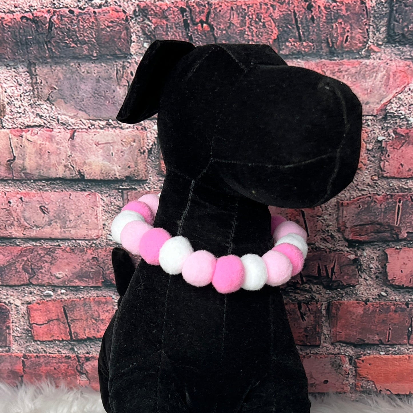 PINK AND WHITE POMPOM 4 PACK SMALL