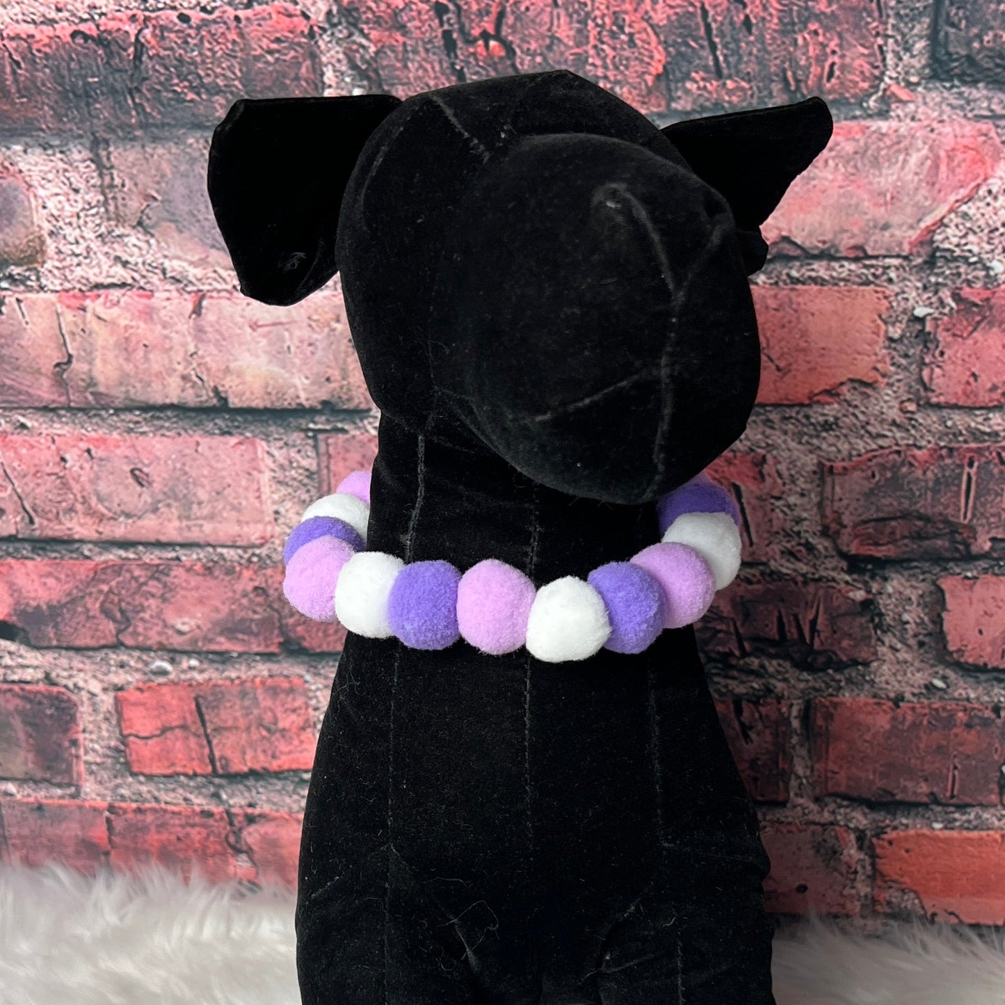 PURPLE AND WHITE POMPOM 4 PACK SMALL