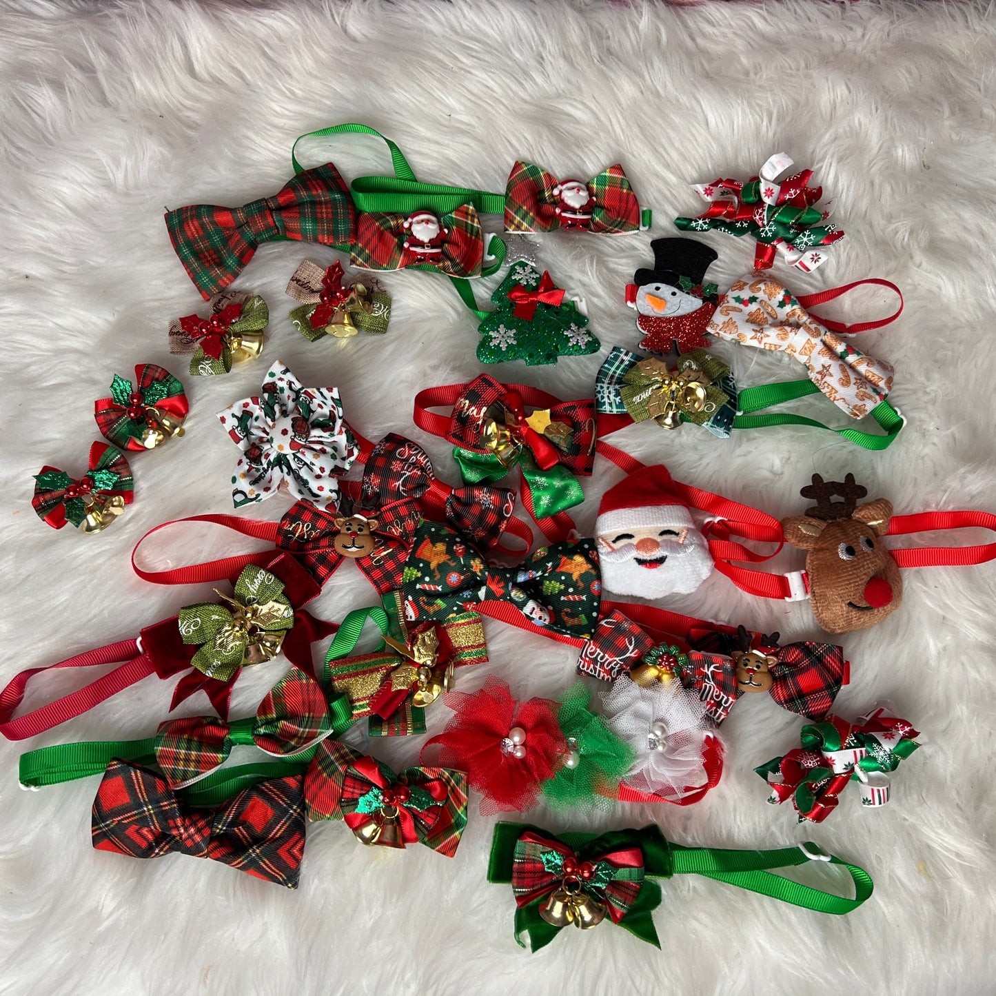 CHRISTMAS BUNDLE 29 ASSORTED ACCESSORIES